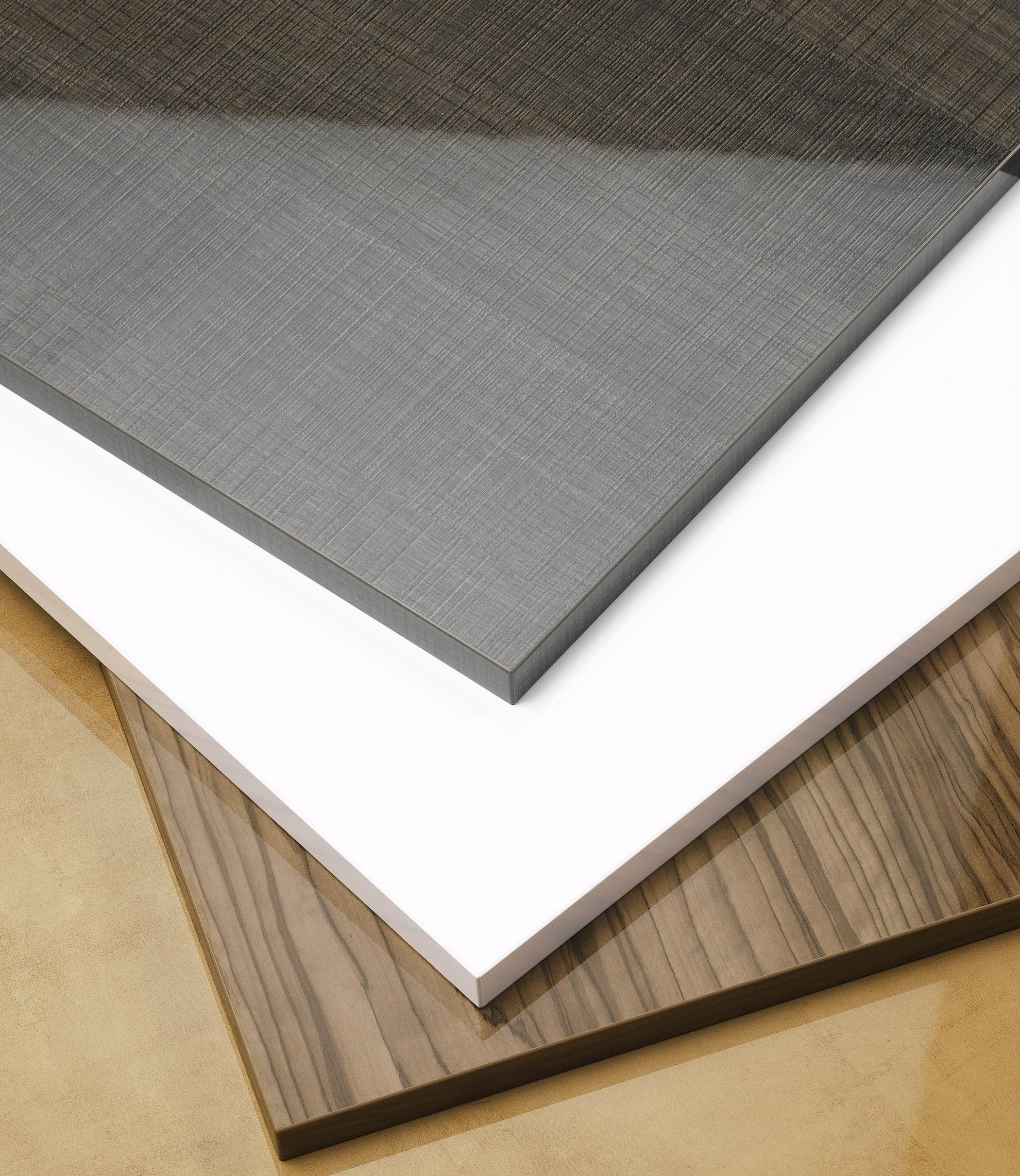 conestoga-wood_high-gloss-doors.jpg conestoga-wood_high-gloss-doors.jpg